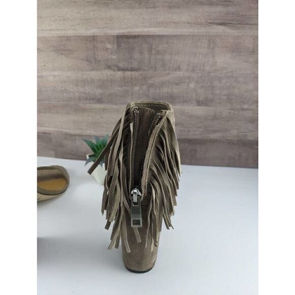 BCBGeneration Fringe Heels - Picture 9 of 16